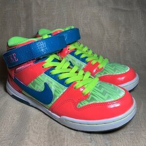 Nike Air Mogan Mid 2 Sneakers